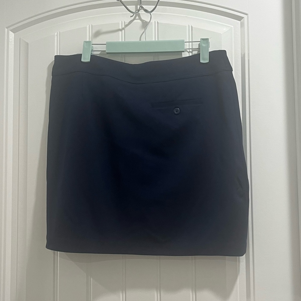NWT Greg Norman Women’s Golf Skort Size Large - Picture 2 of 7